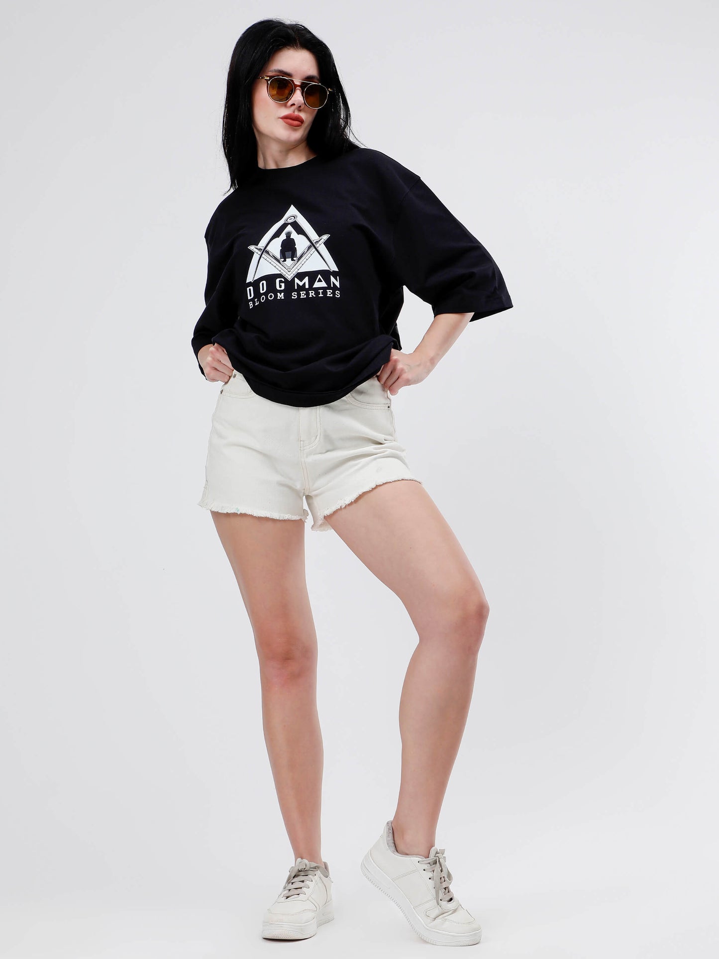 BLOOM SERIES(BTB05)-BLACK OVERSIZED UNISEX TSHIRT
