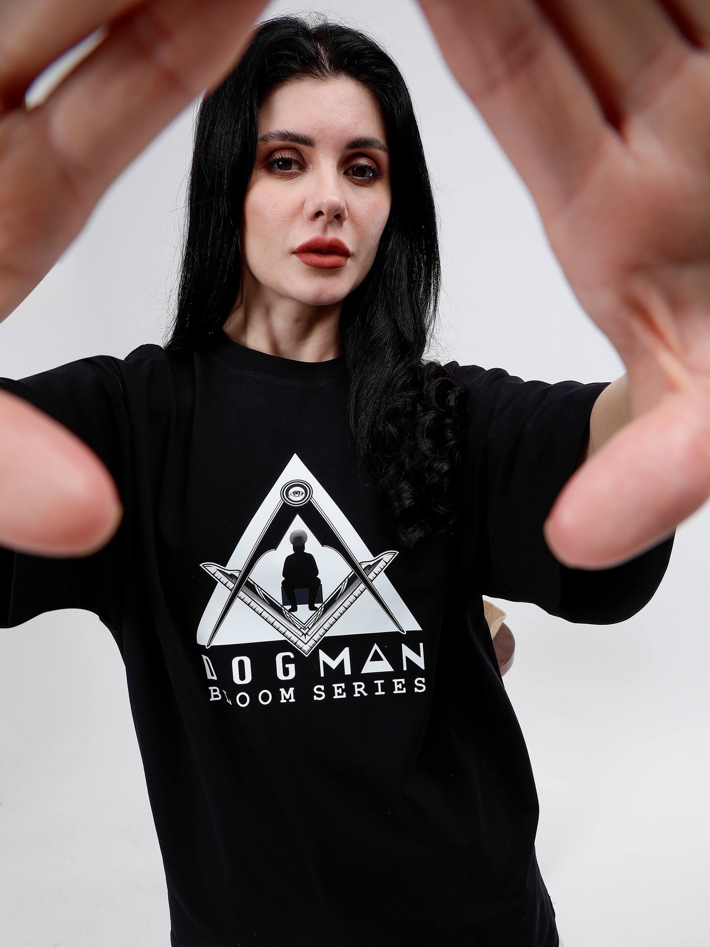 BLOOM SERIES(BTB02)-BLACK OVERSIZED UNISEX TSHIRT