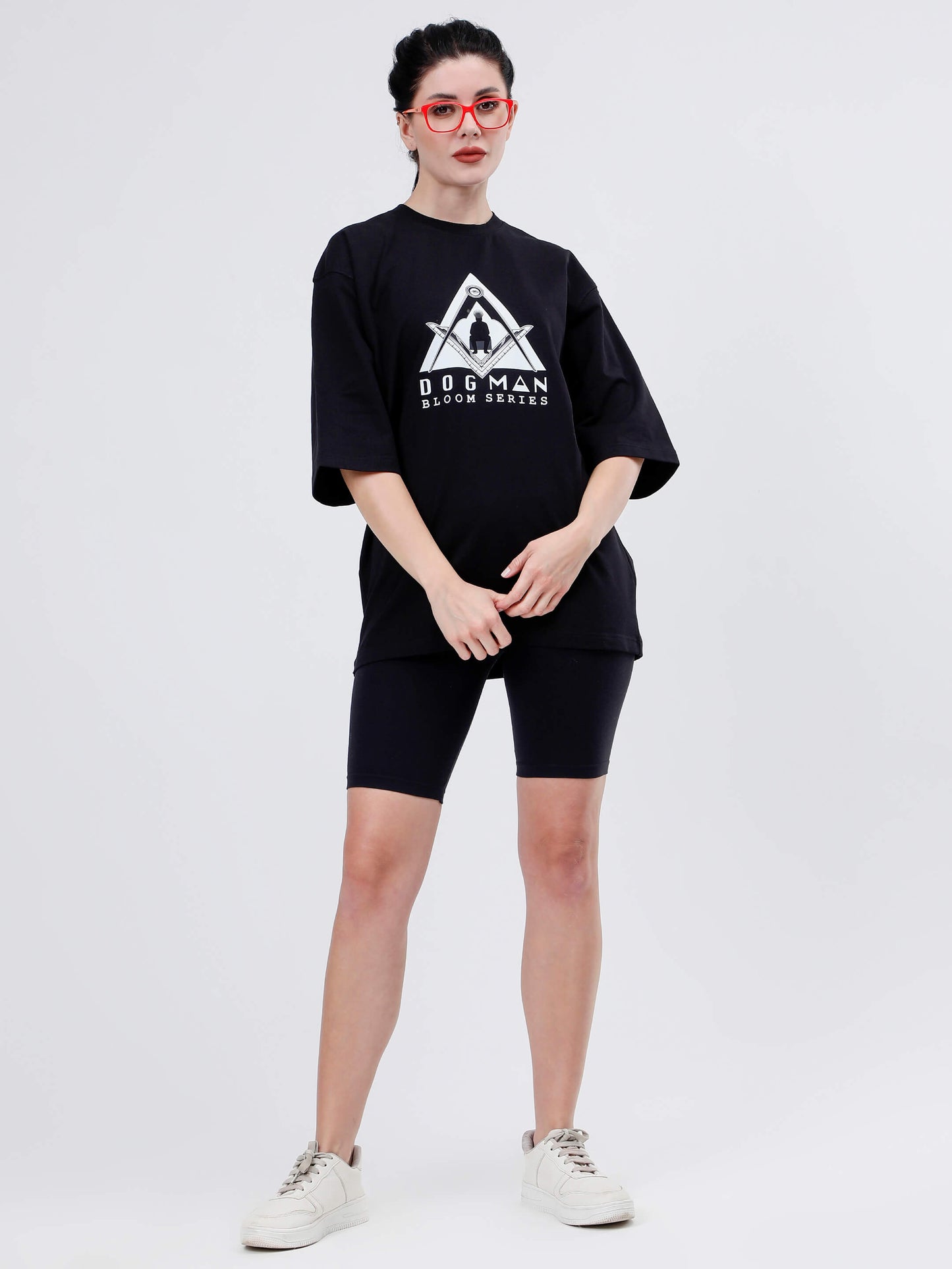 BLOOM SERIES(BTB04)-BLACK OVERSIZED UNISEX TSHIRT