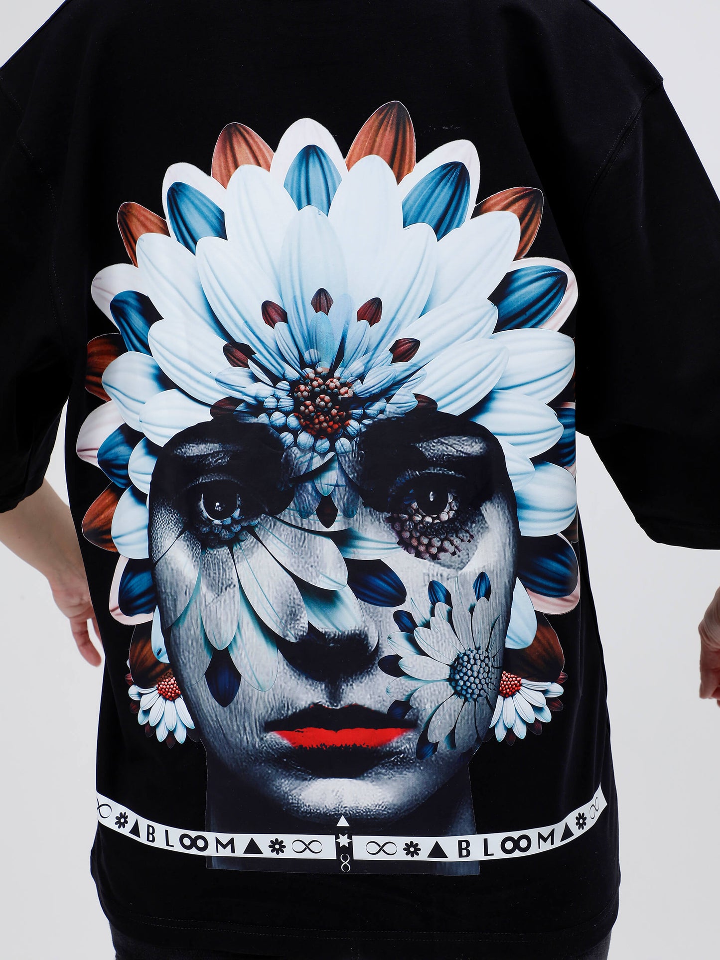 BLOOM SERIES(BTB06)-BLACK OVERSIZED UNISEX TSHIRT