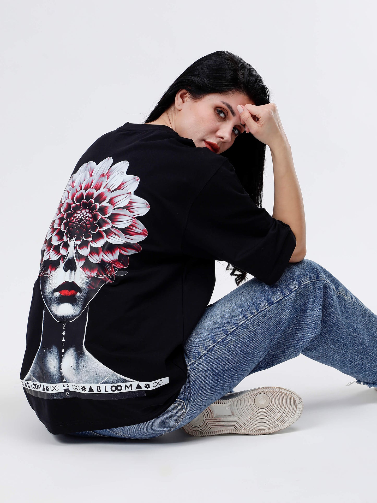 BLOOM SERIES(BTB03)-BLACK OVERSIZED UNISEX TSHIRT