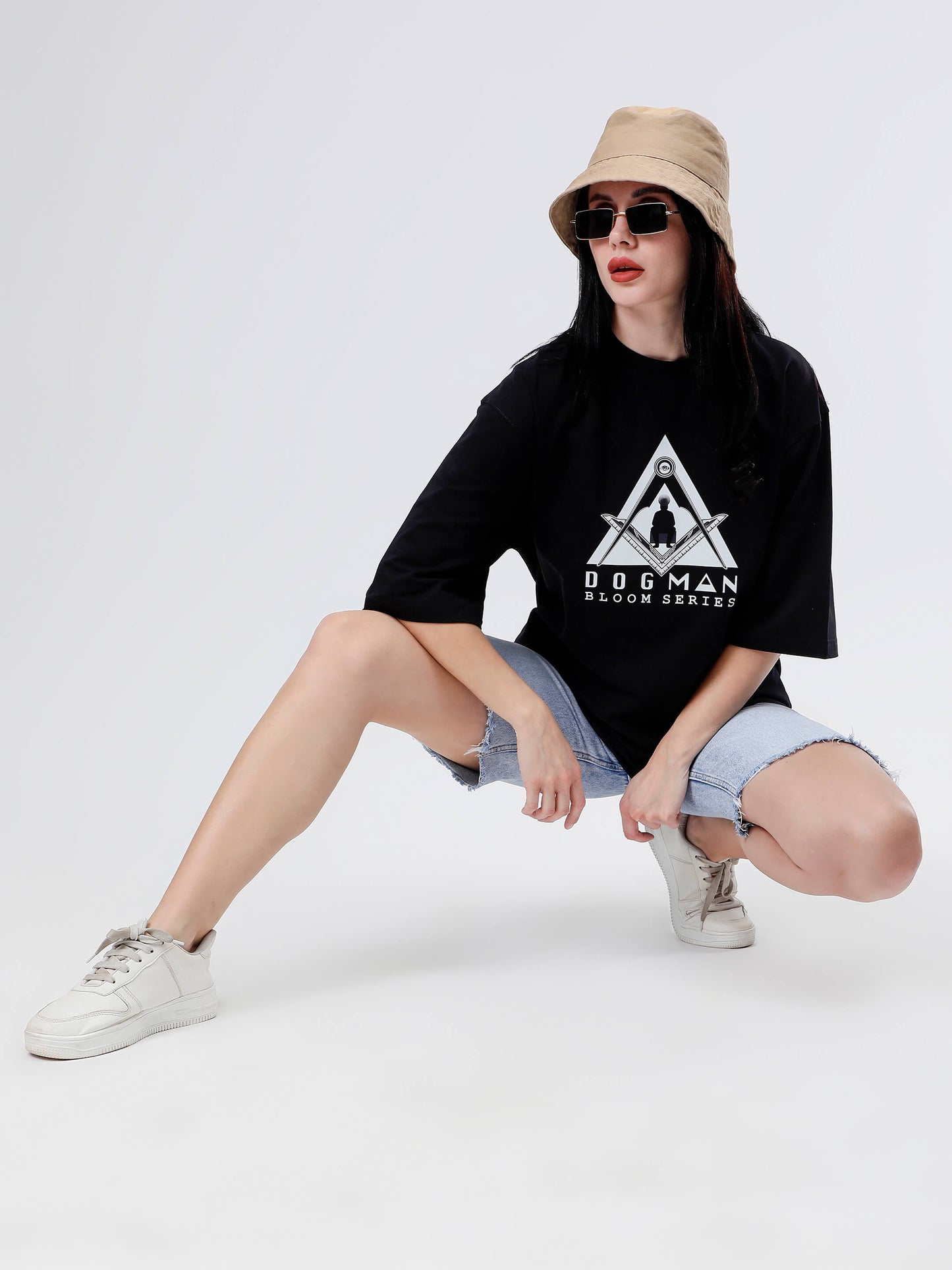 BLOOM SERIES(BTB01)-BLACK OVERSIZED UNISEX TSHIRT