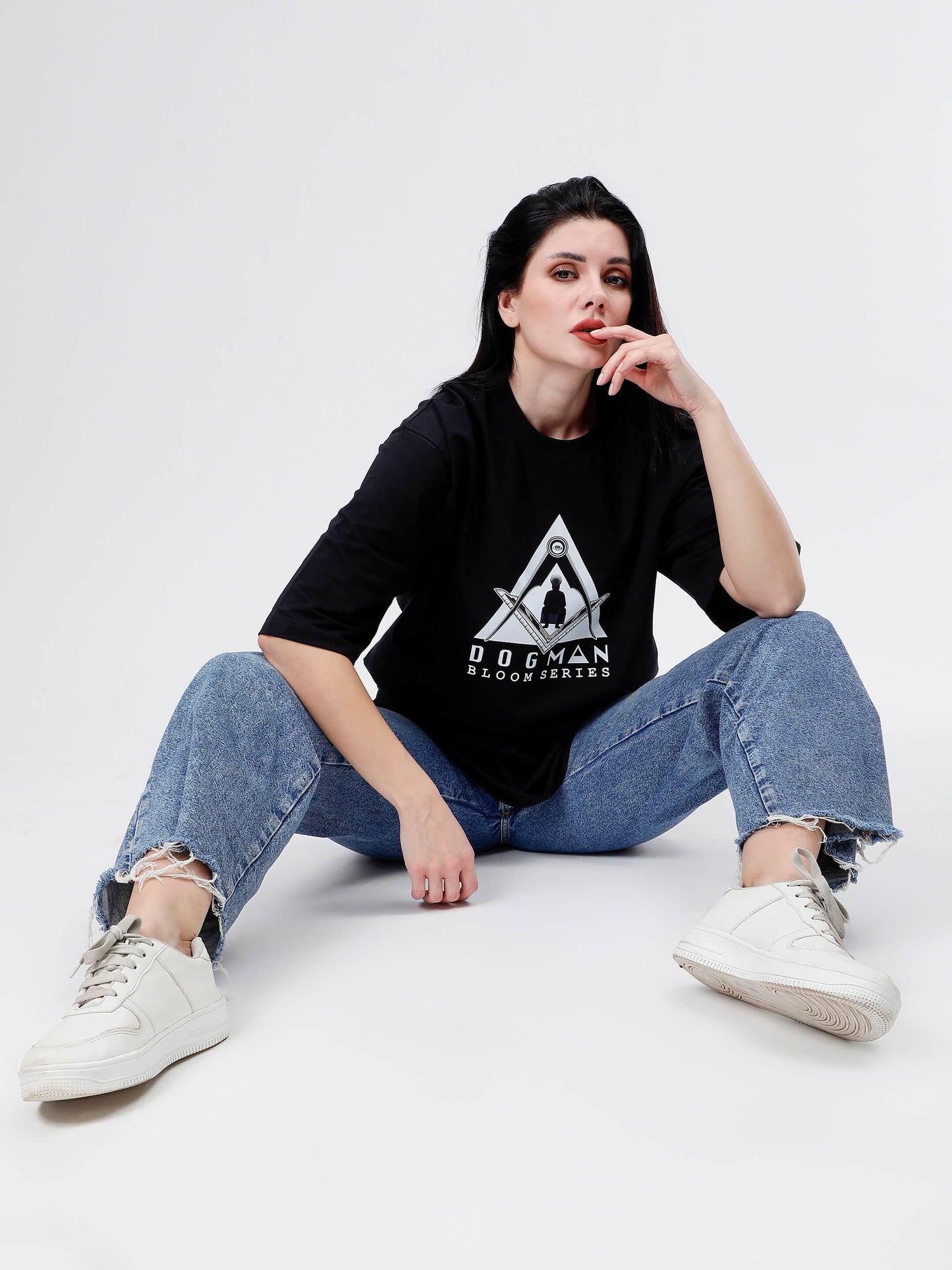 BLOOM SERIES(BTB03)-BLACK OVERSIZED UNISEX TSHIRT